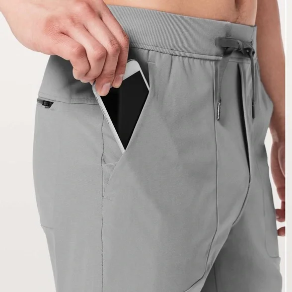 Lululemon Men’s ABC Jogger in Light Grey— Size Small